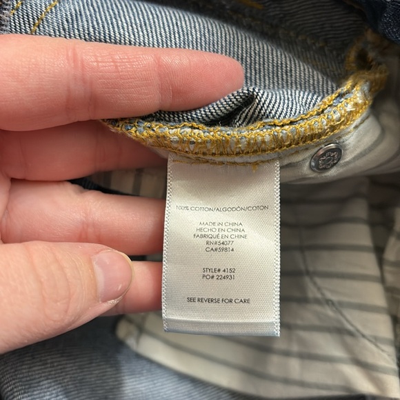 Cabi Distressed 100% BF Boyfriend Jeans Cropped Size 2 100% Cotton - Picture 13 of 14